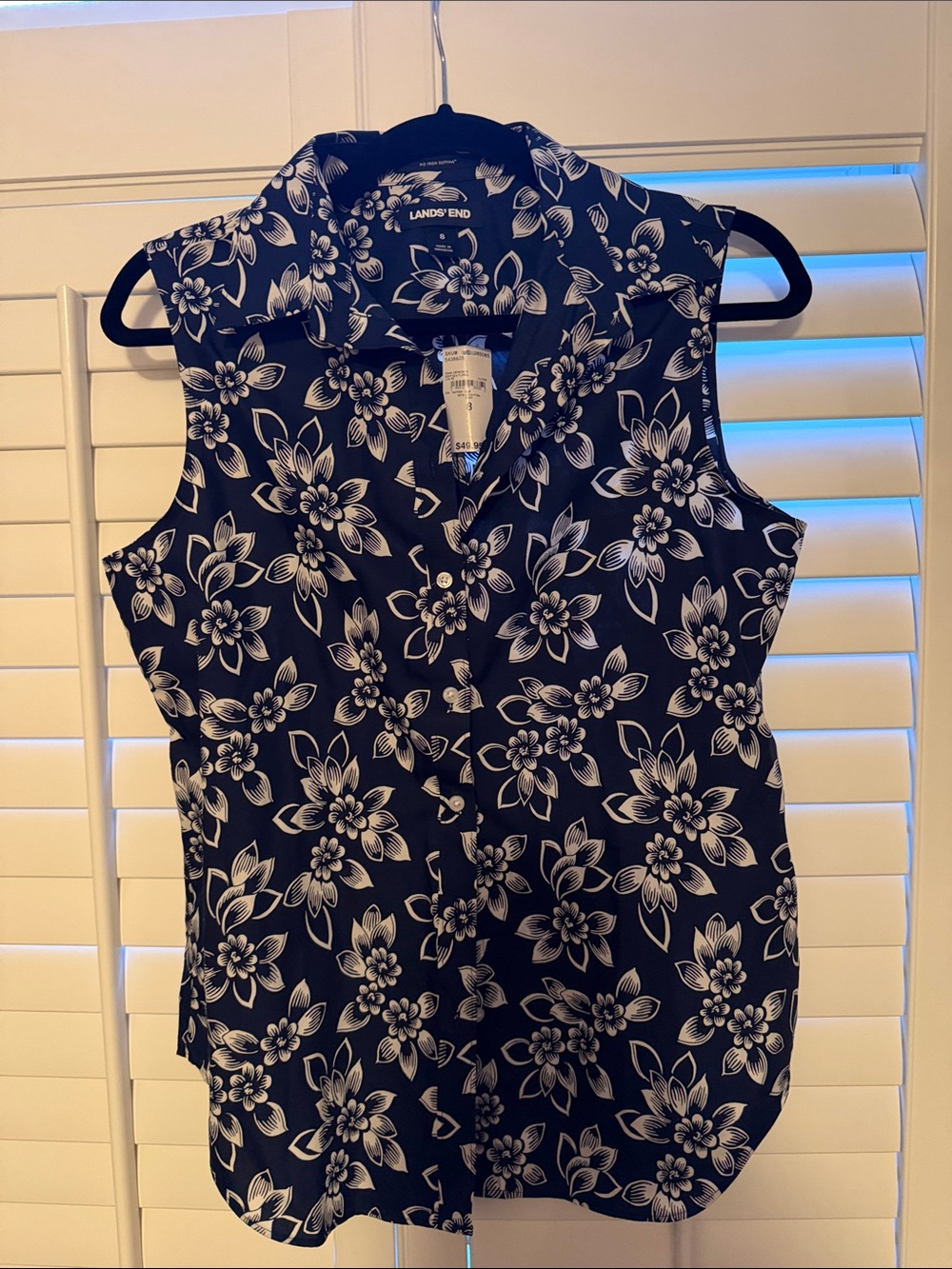 Lands' End Navy and White Sleeveless Floral Button-Down Top